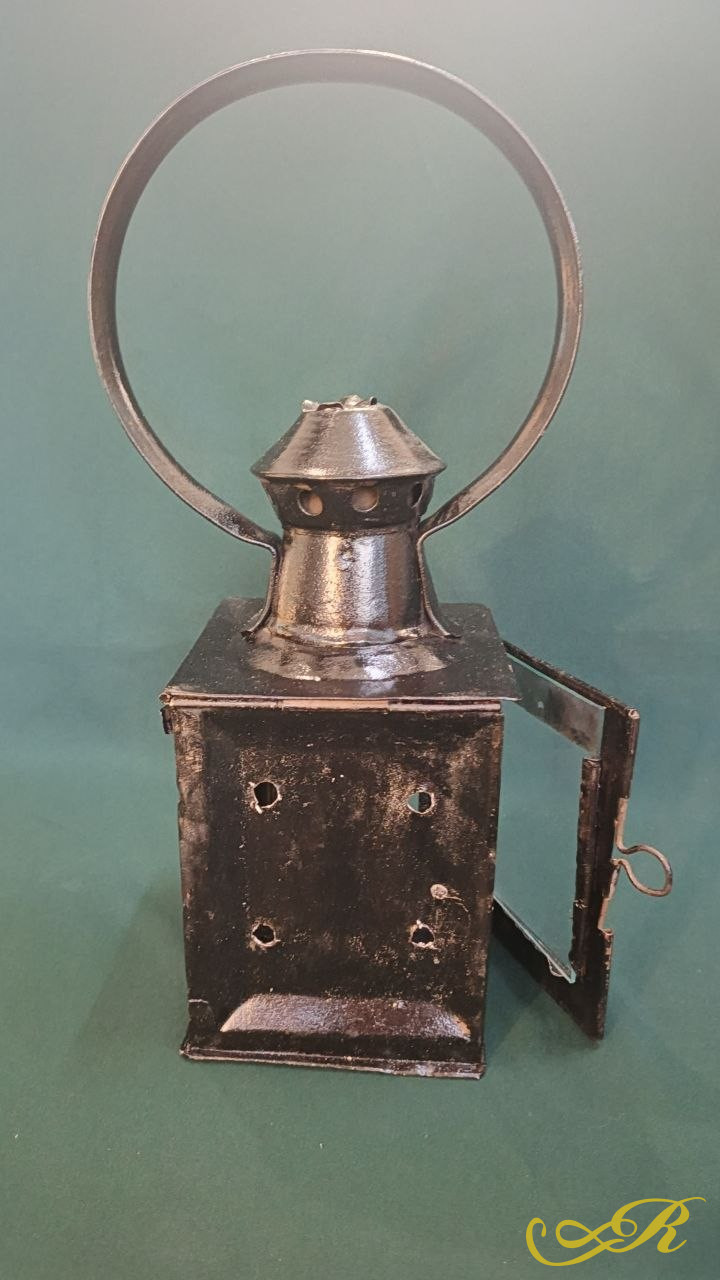  Старинный металлический подвесной фонарь. В-38 см. Ш-13 с. 