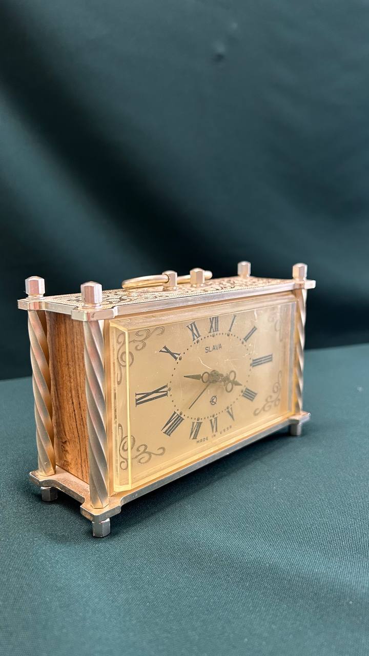 Часы с будильником винтажные "Слава", СССР.