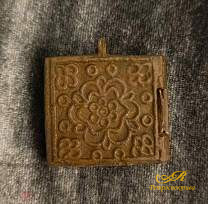 Солдатский складень. Медь. XIX век.Размер 3х3см