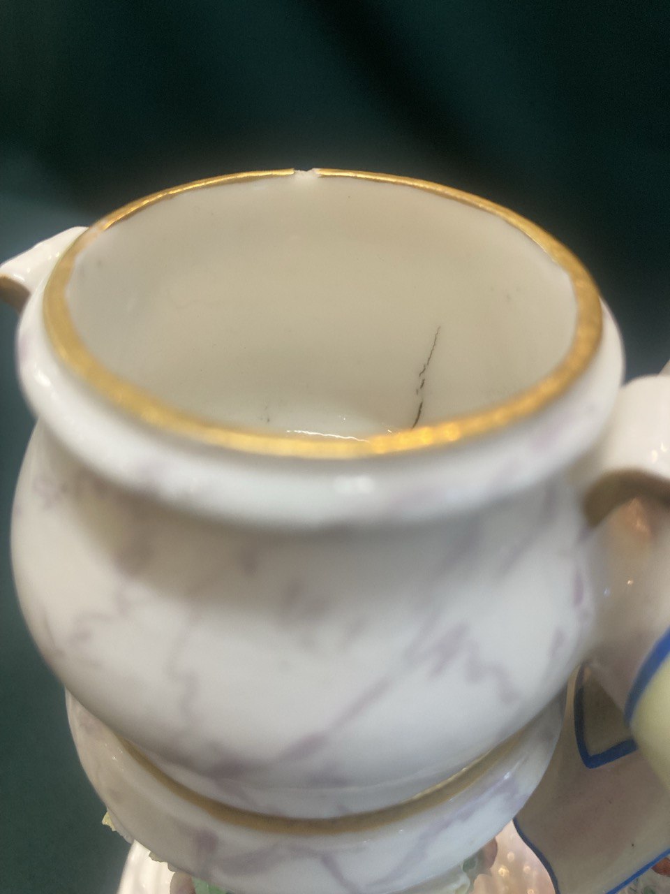 Фарфоровая фигурка, подсвечник. " Садовник". Франция. Лимож. 