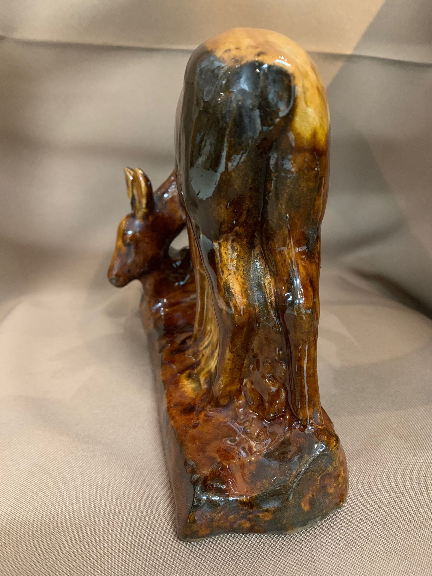 Статуэтка «Олень», майолика, высота 18 см, длинна 21 см