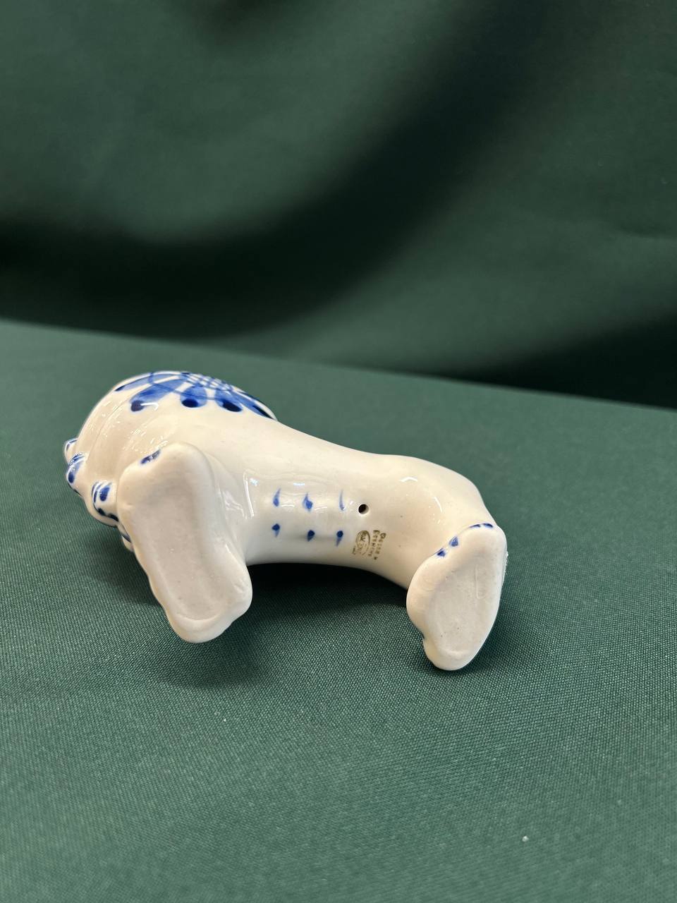 Статуэтка "Лев", Гжель ХХ в.