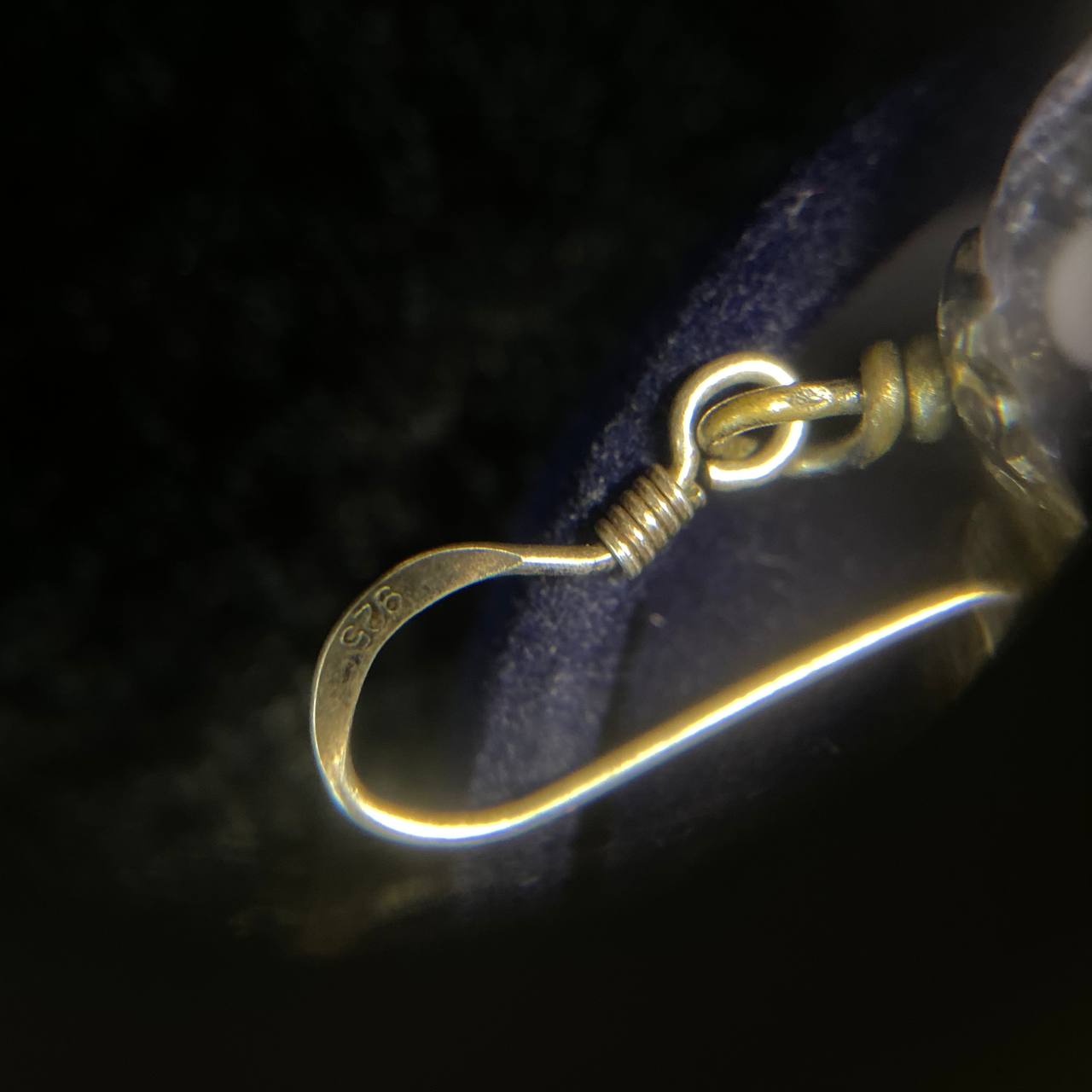 Серебряные серьги со стеклянными  шарами. 