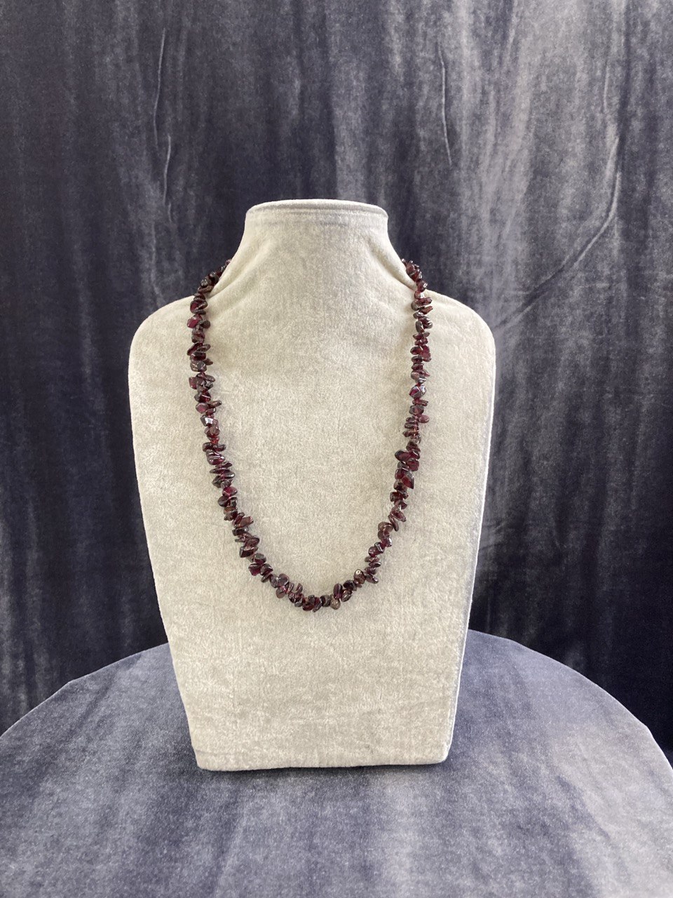 Бусы гранат  49 см.50гр.