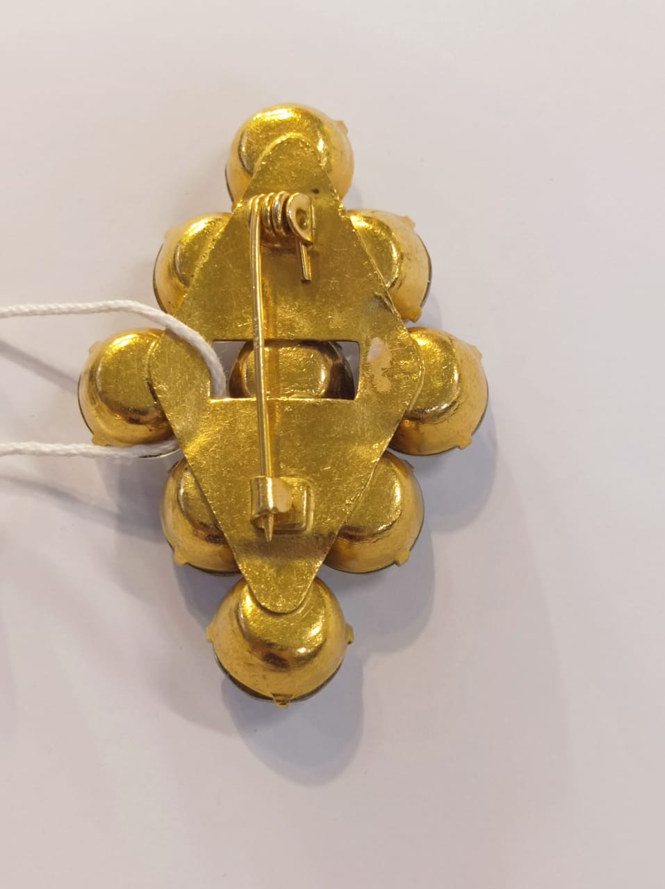 Брошь чешская с белыми камнями, латунь, XX век