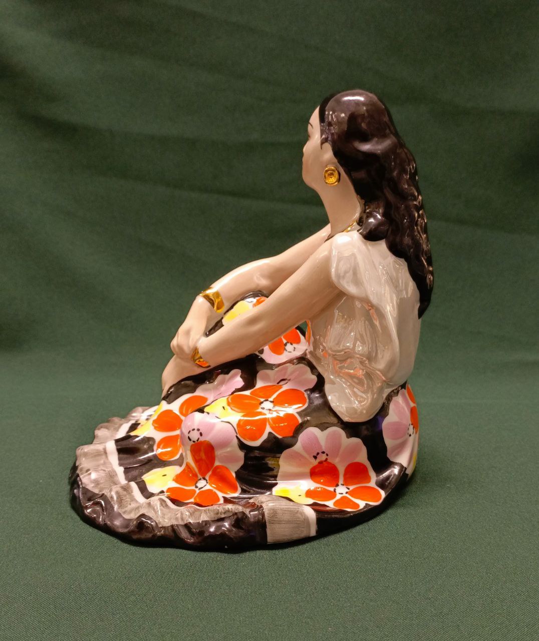 Статуэтка «Цыганка» Дулёво 1966г. H 18.5см