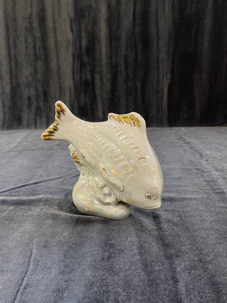 Статуэтка «Карп» из фарфор СССР.