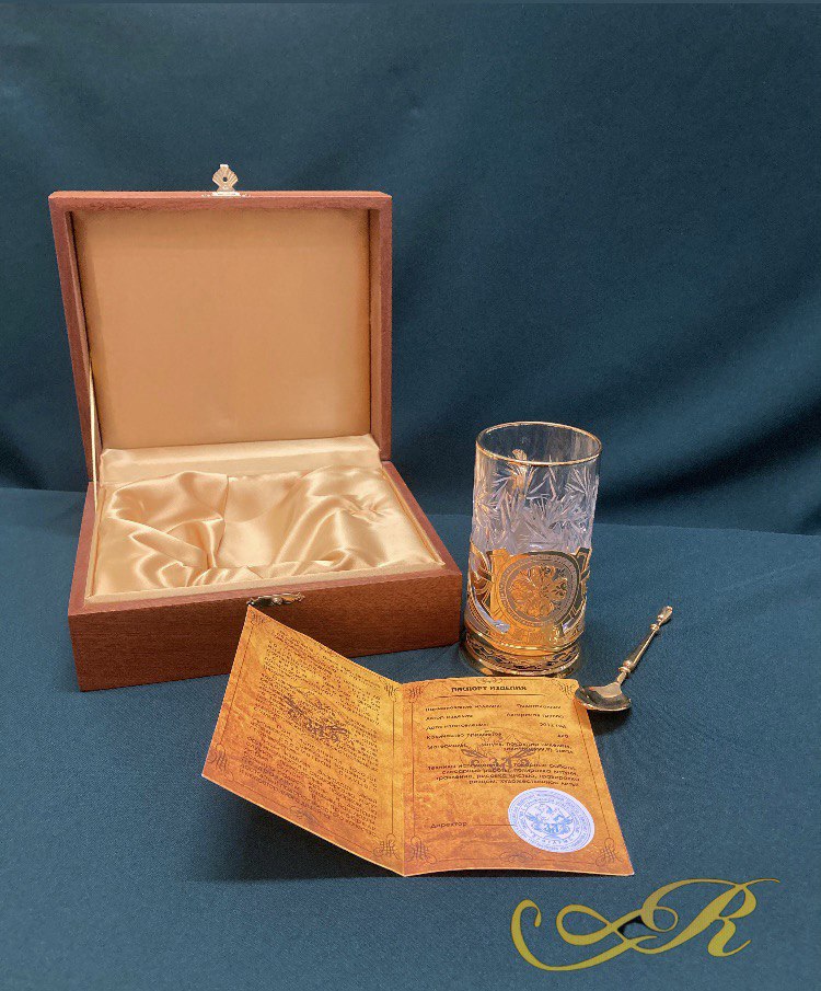 Набор подарочный : подстаканник с ложкой. ЗлатАРМС.