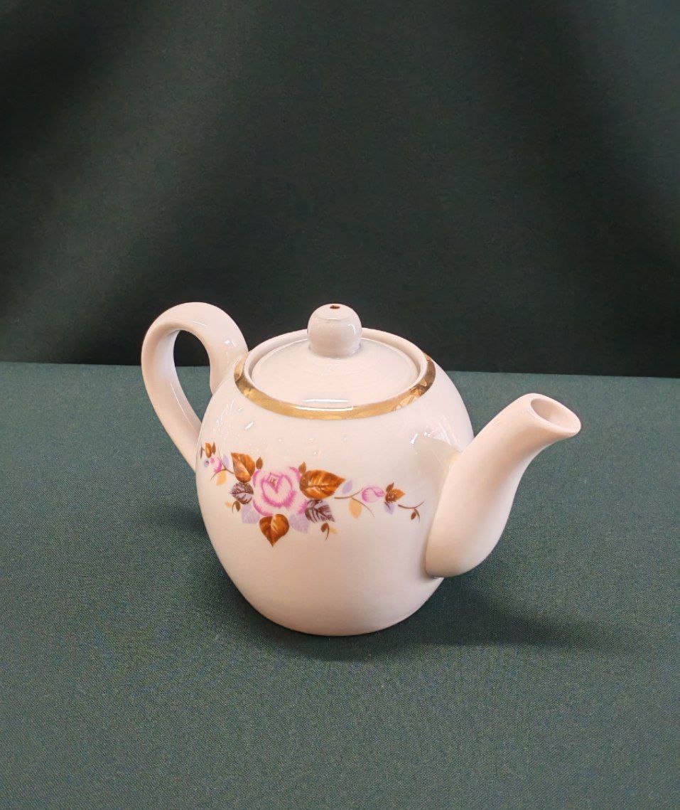 Чайник фарфор, Дулево. 10 см.