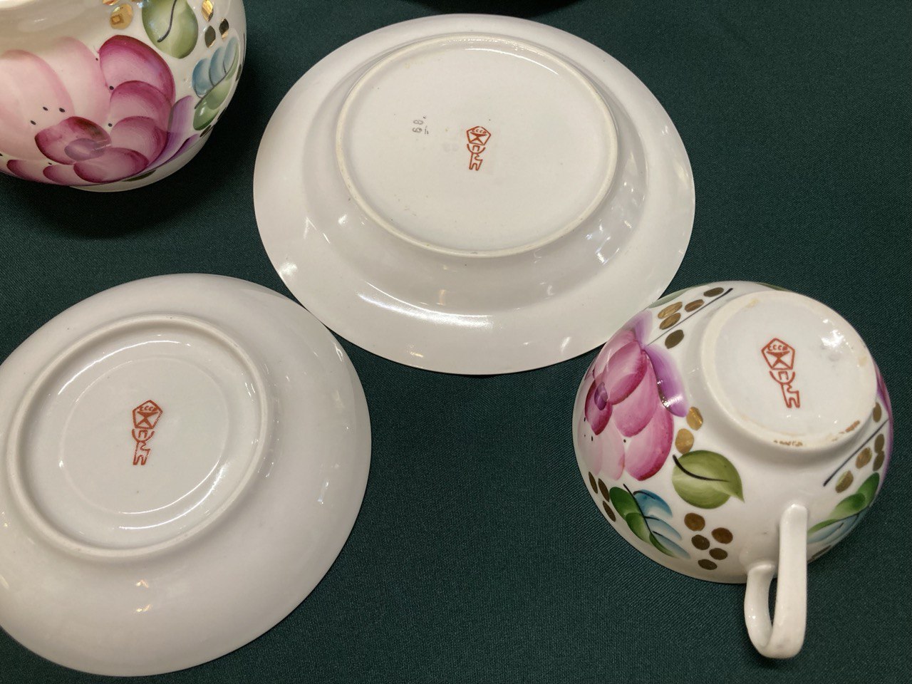 Фарфоровый чайный сервиз. Прокопьевский ФЗ.  СССР.