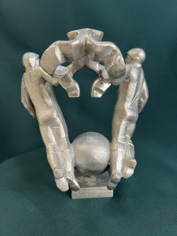 Скульптура «Космонавты», Ленинград МонументСкульптура, 1960-е, высота 20 см