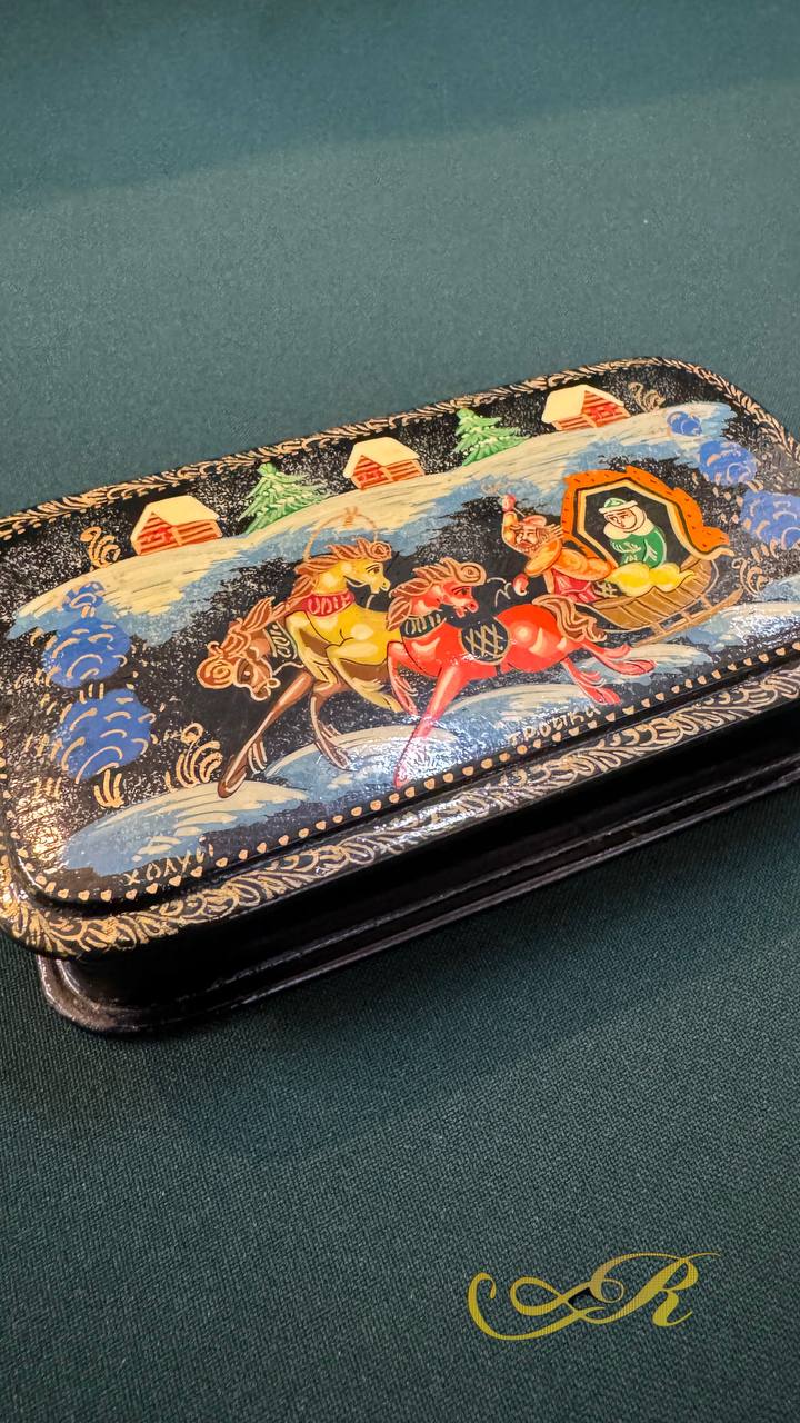 Шкатулка "Тройка". Холуй.