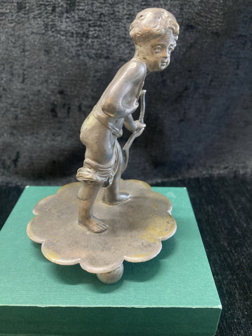 Статуэтка "мальчик с луком" Schiffers Warszawa