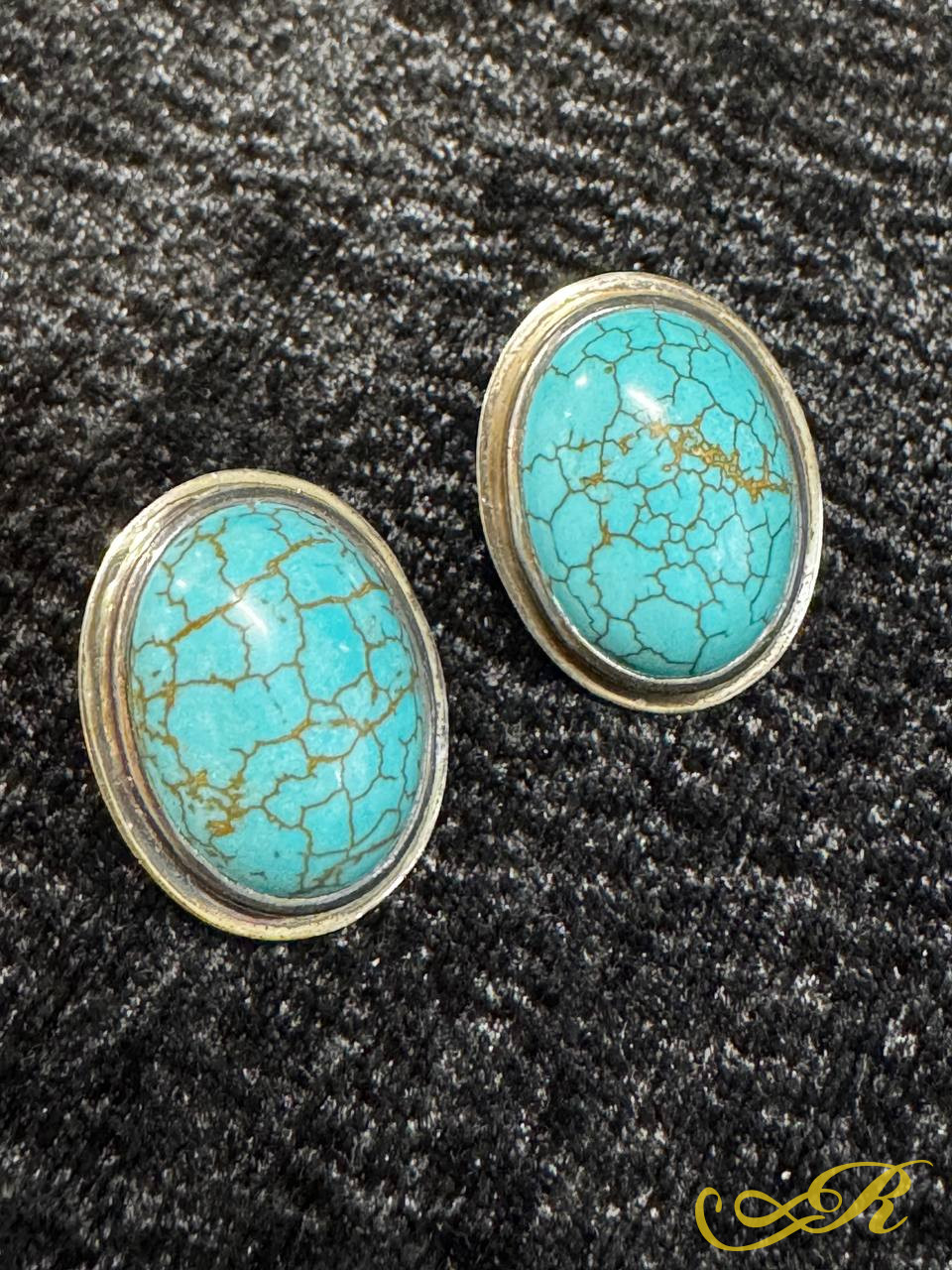  Винтажные серьги гвоздики из серебра 925 пр, камень бирюза. Вес изделия 10,6 гр.