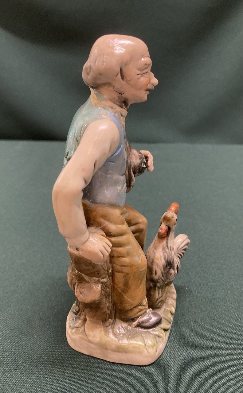 Статуэтка «Старичок с петухом»