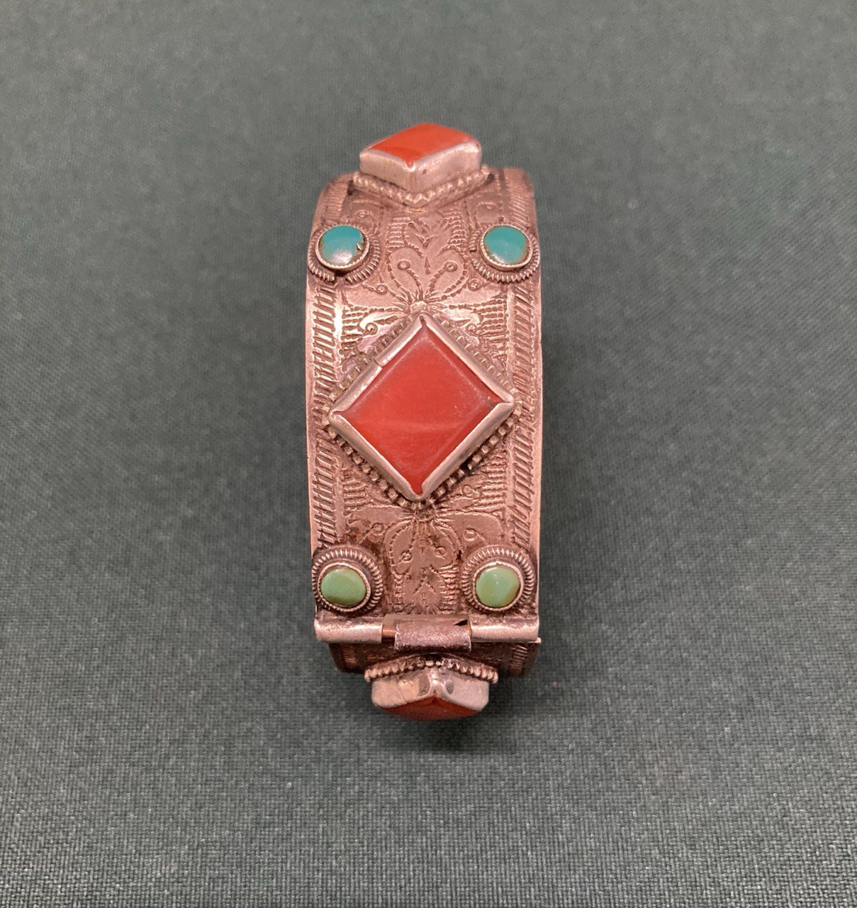 .Браслет серебро  вставки бирюза, сердолик. Конец  XIX века -  начало XX века.