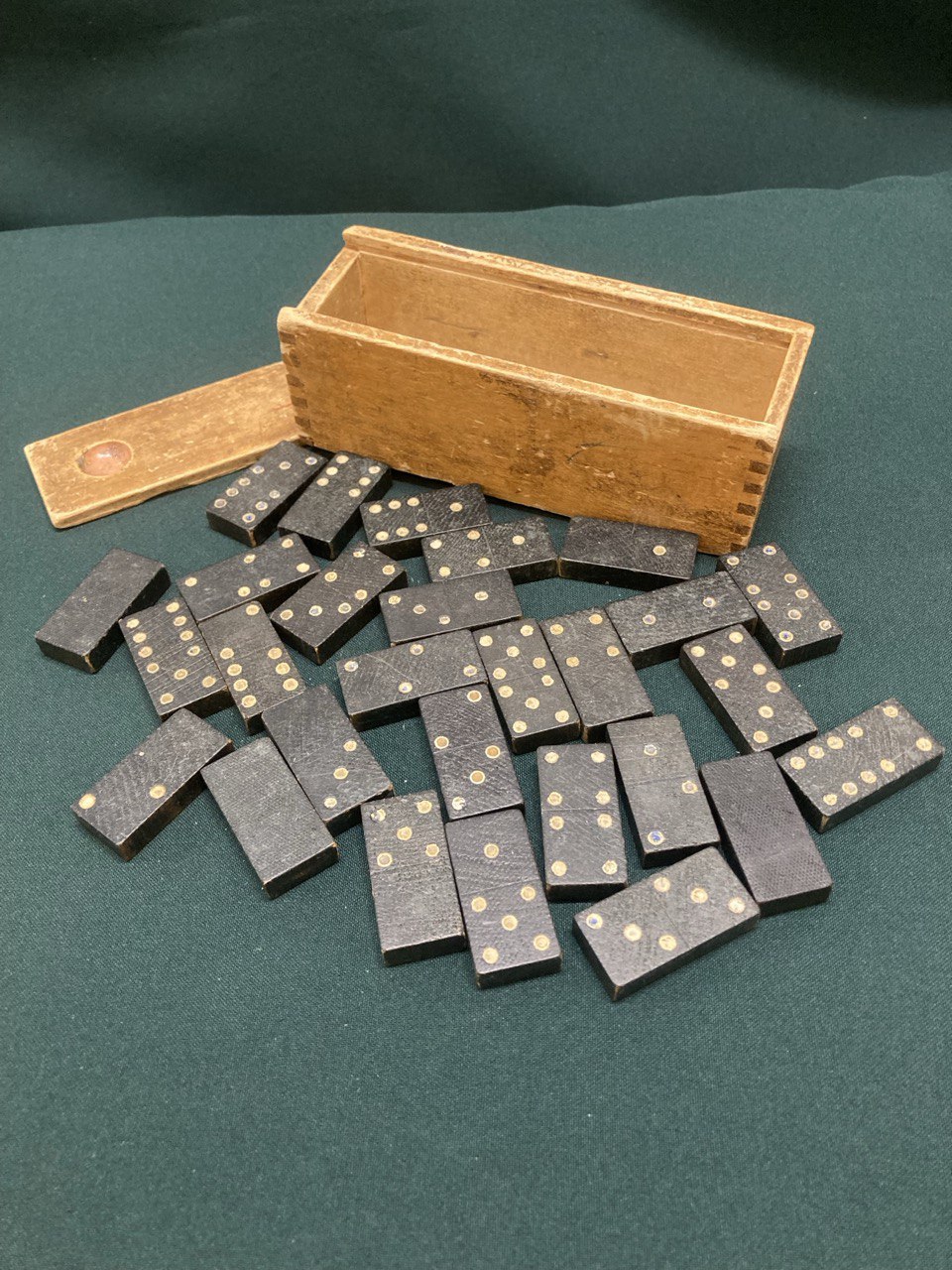 Домино. В деревянном футляре. Костяшки выполнены из дерева. СССР.