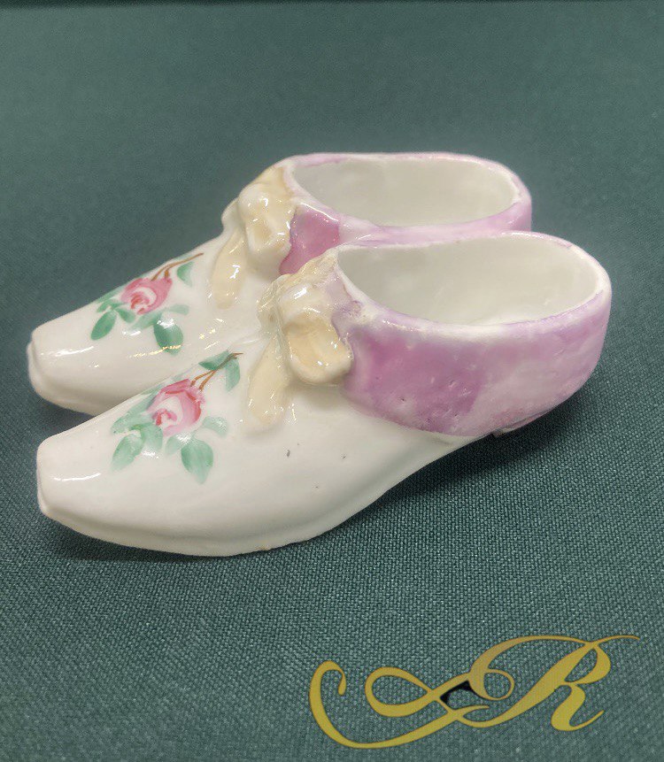 Фарфоровые башмачки, живопись. Франция 1920-1930 г.