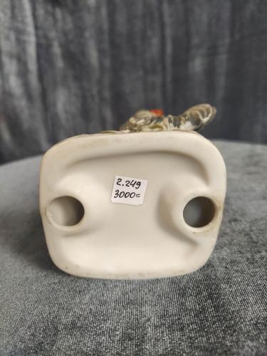 Статуэтка «Старичок с петухом»