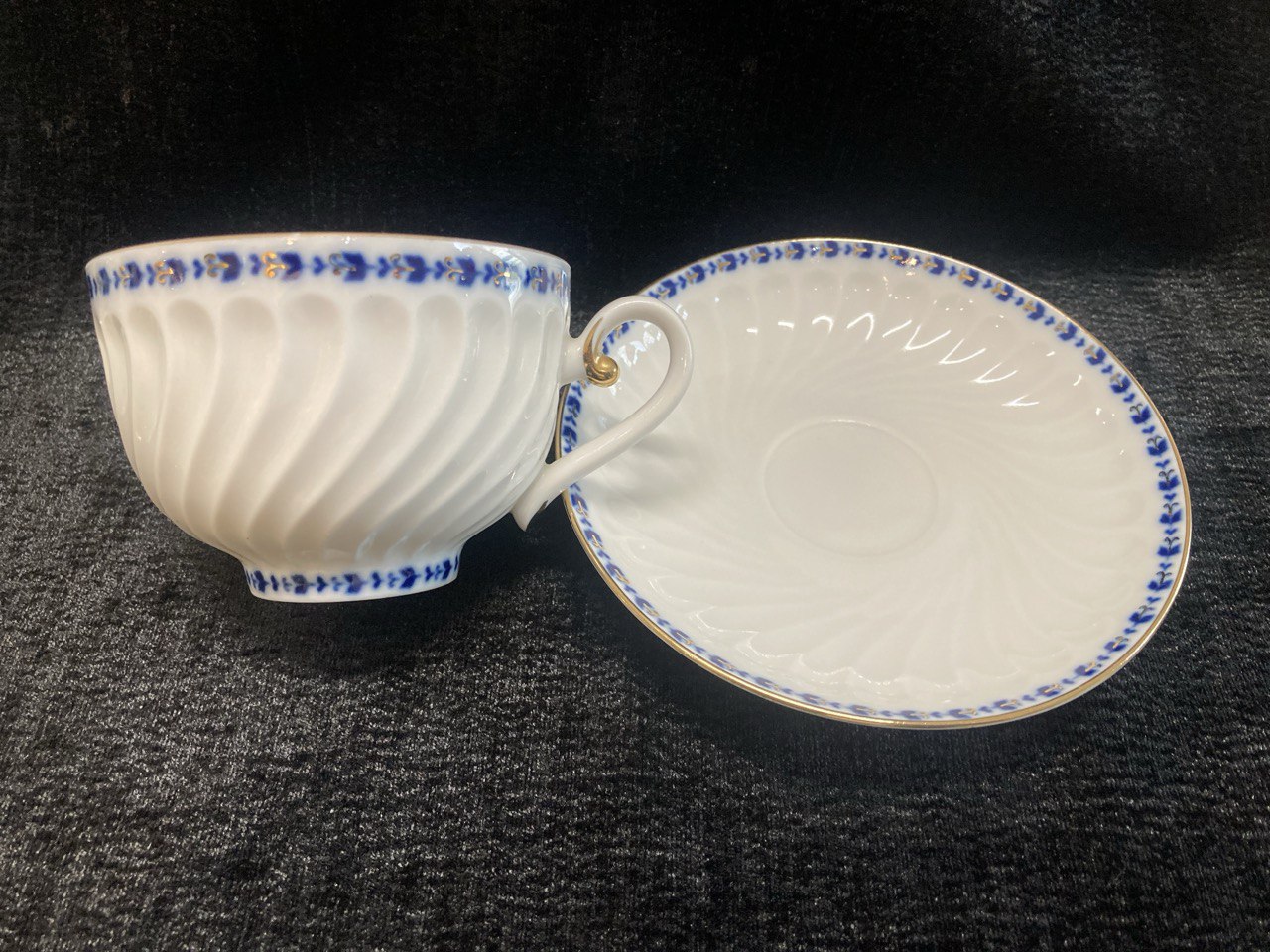 Чайная пара " Ажурный фриз" форма "витая". ЛФЗ СССР.