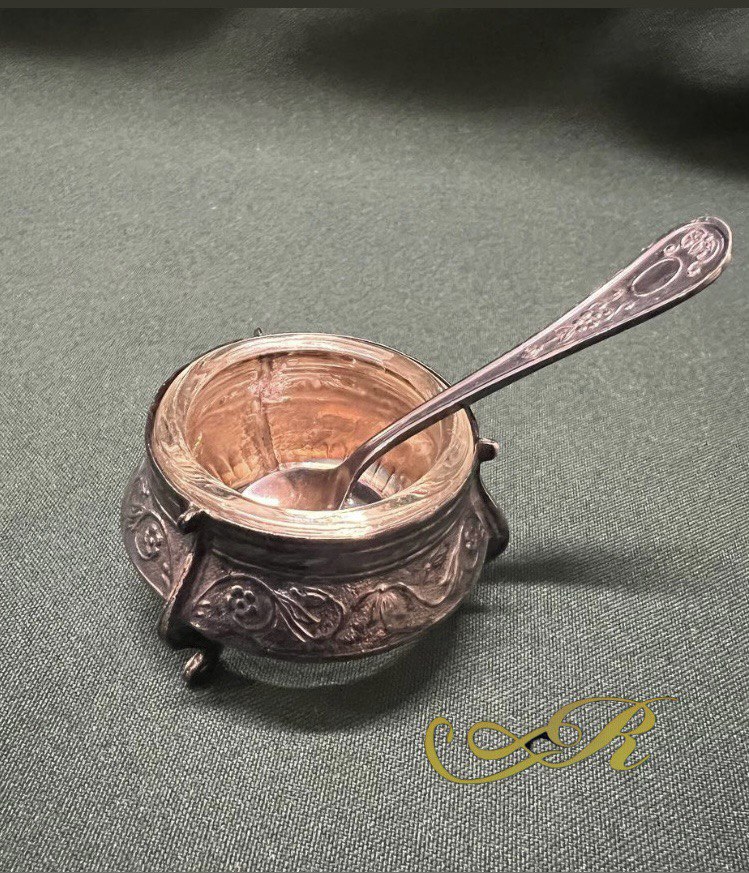 Солонка с ложкой, стекло, мельхиор.