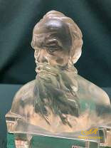 Стеклянный бюст , пресс- папье " Л.Н.Толстой" Матовое стекло. Россия начало XX в.