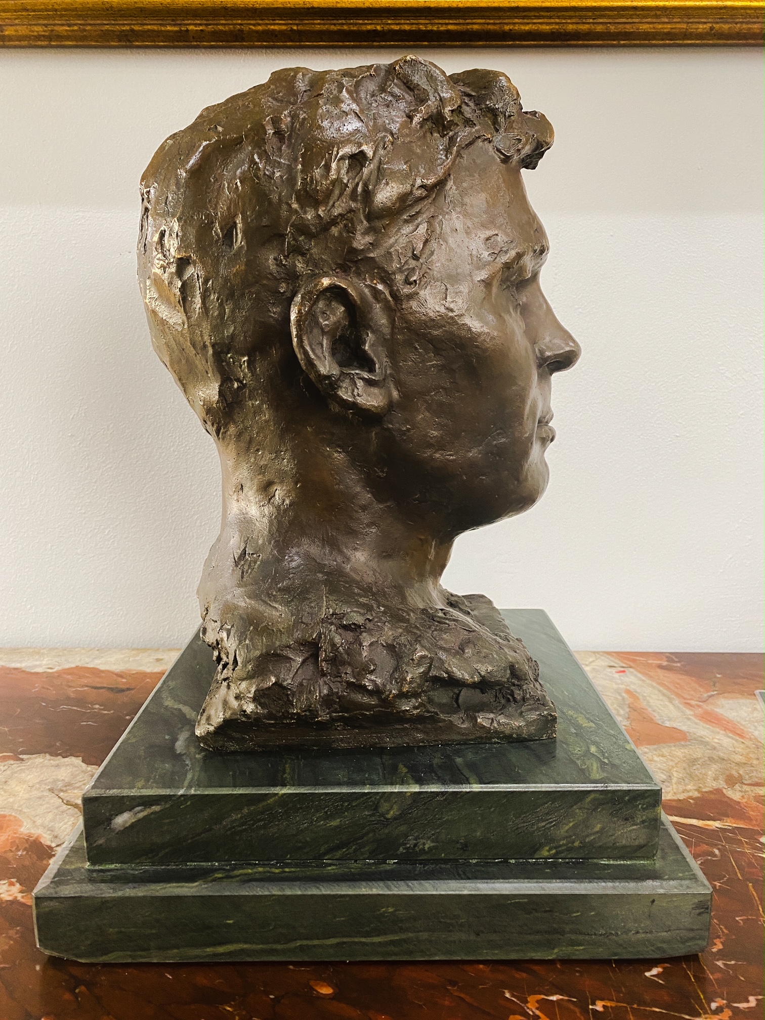 Бюст "Муса Джалиль", 1962 г.бронза, высота 30 см. Имеется экспертное заключение ГМИИ РТ Автор работы: Баки Урманче