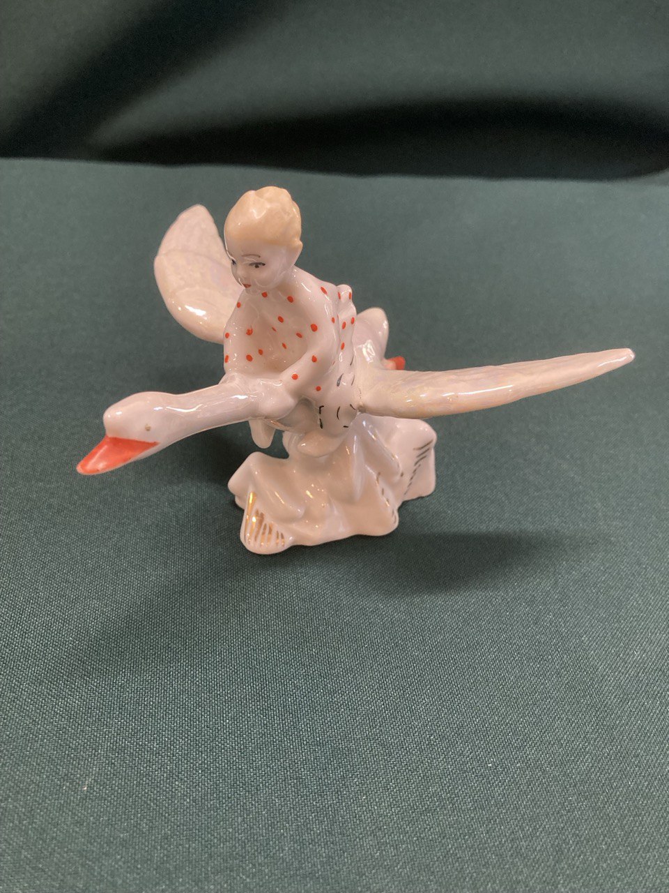 Фарфоровые фигурки " Птицы"