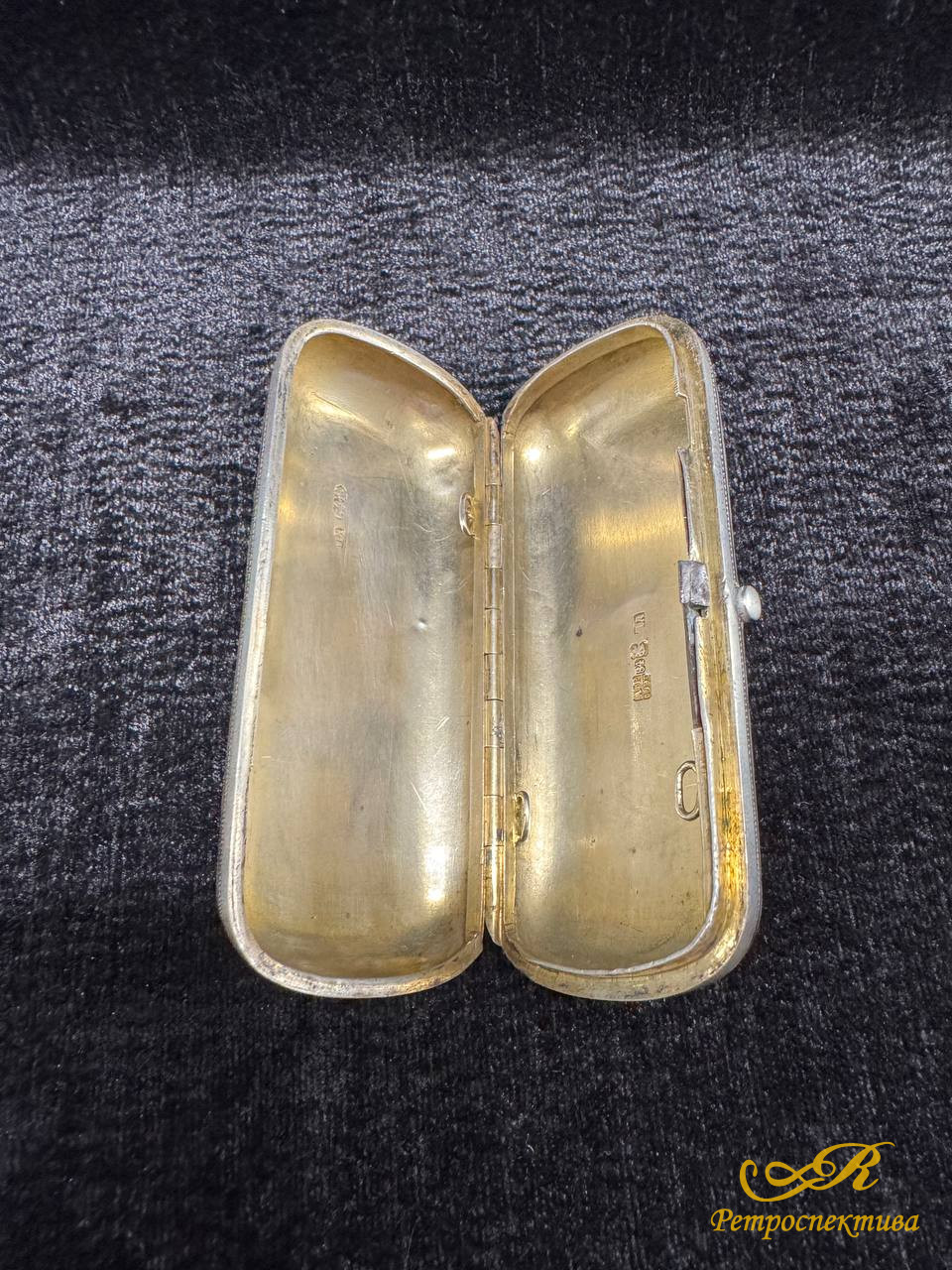 Серебряная таблеточница, портсигар 84 пр.,1890 г. Техника чернь, остатки золочения.