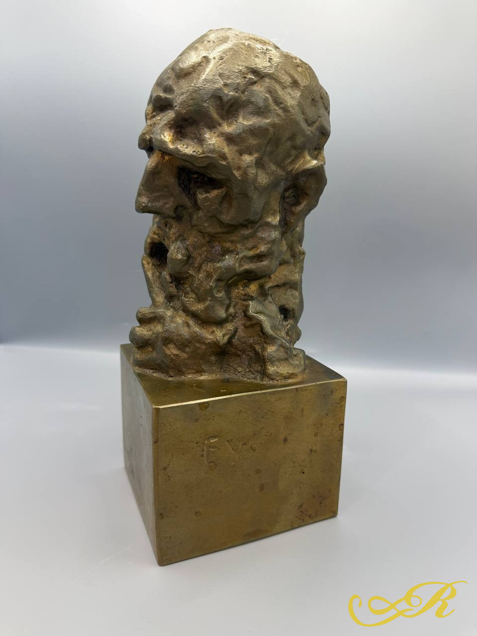 Баки Урманче. «Сагыш» («Раздумье»). Авторская бронза. Размер: 250 × 120 × 120 мм. Автор: Баки Идрисович Урманче (1897–1990). 