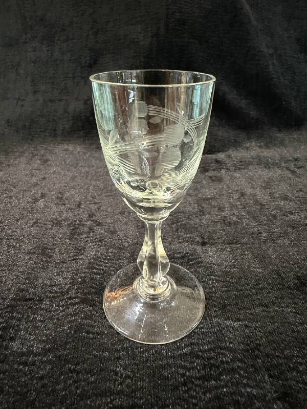 164.  Рюмка Мальцов.  стекло , гравировка. До 1917 года.  (h - 90 мм, v - 25 мл).