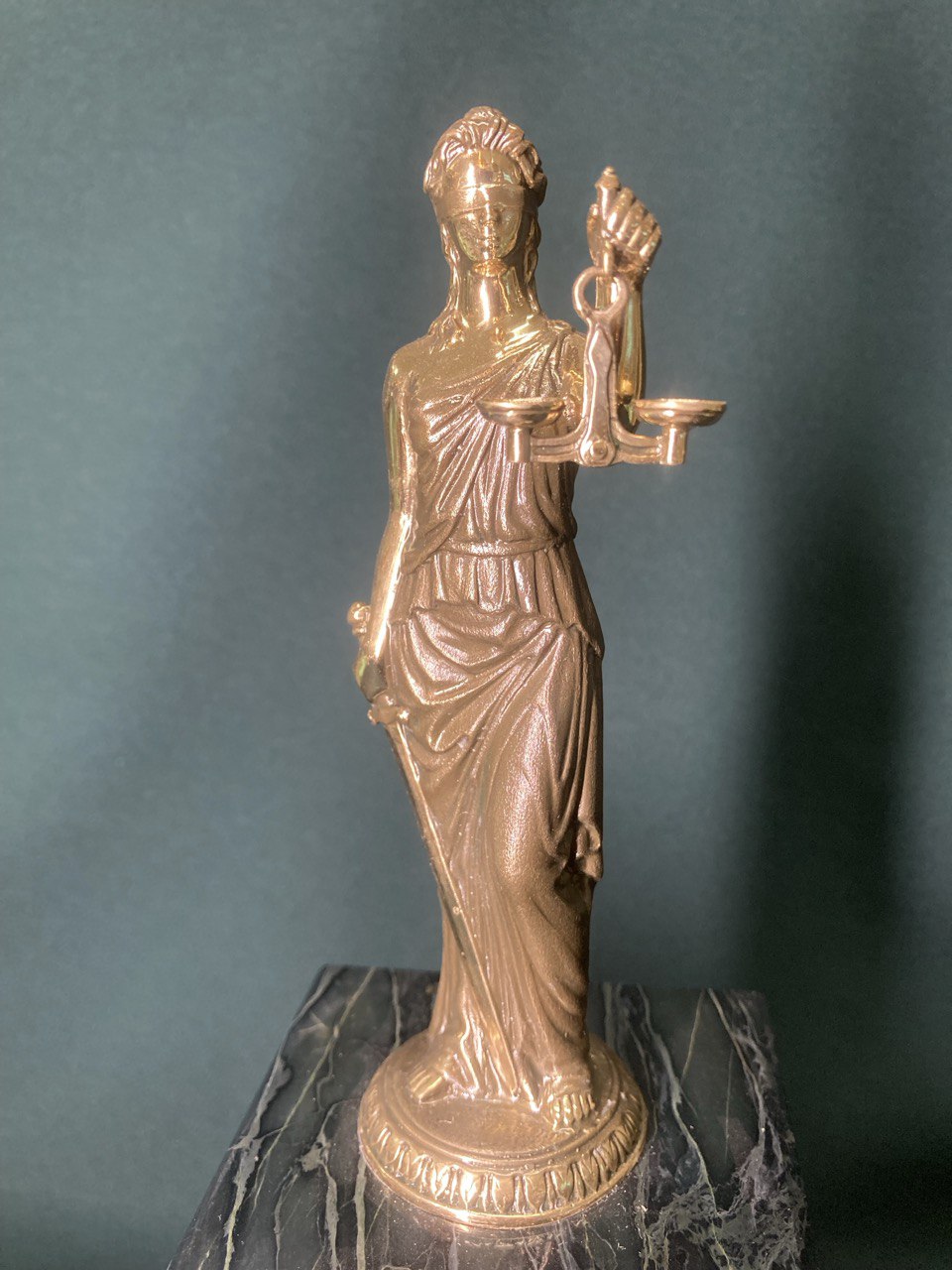Скульптура "Фемида". Бронза