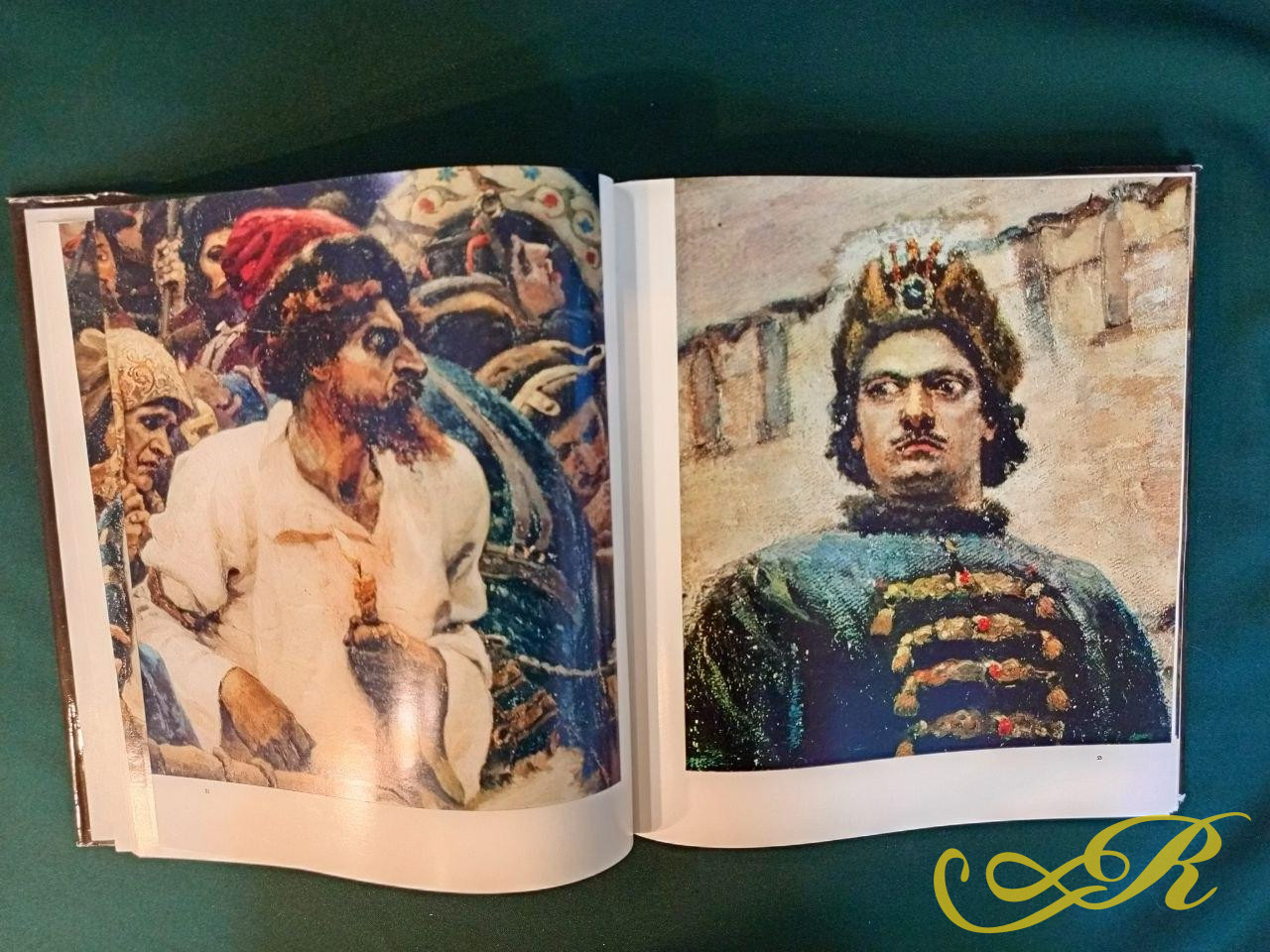   книга «Василий Суриков», автором которой является известный искусствовед Владимир Семенович Кеменов. 