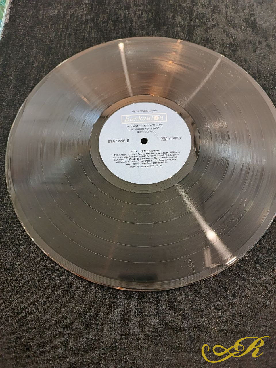  Toto – Farenheit 