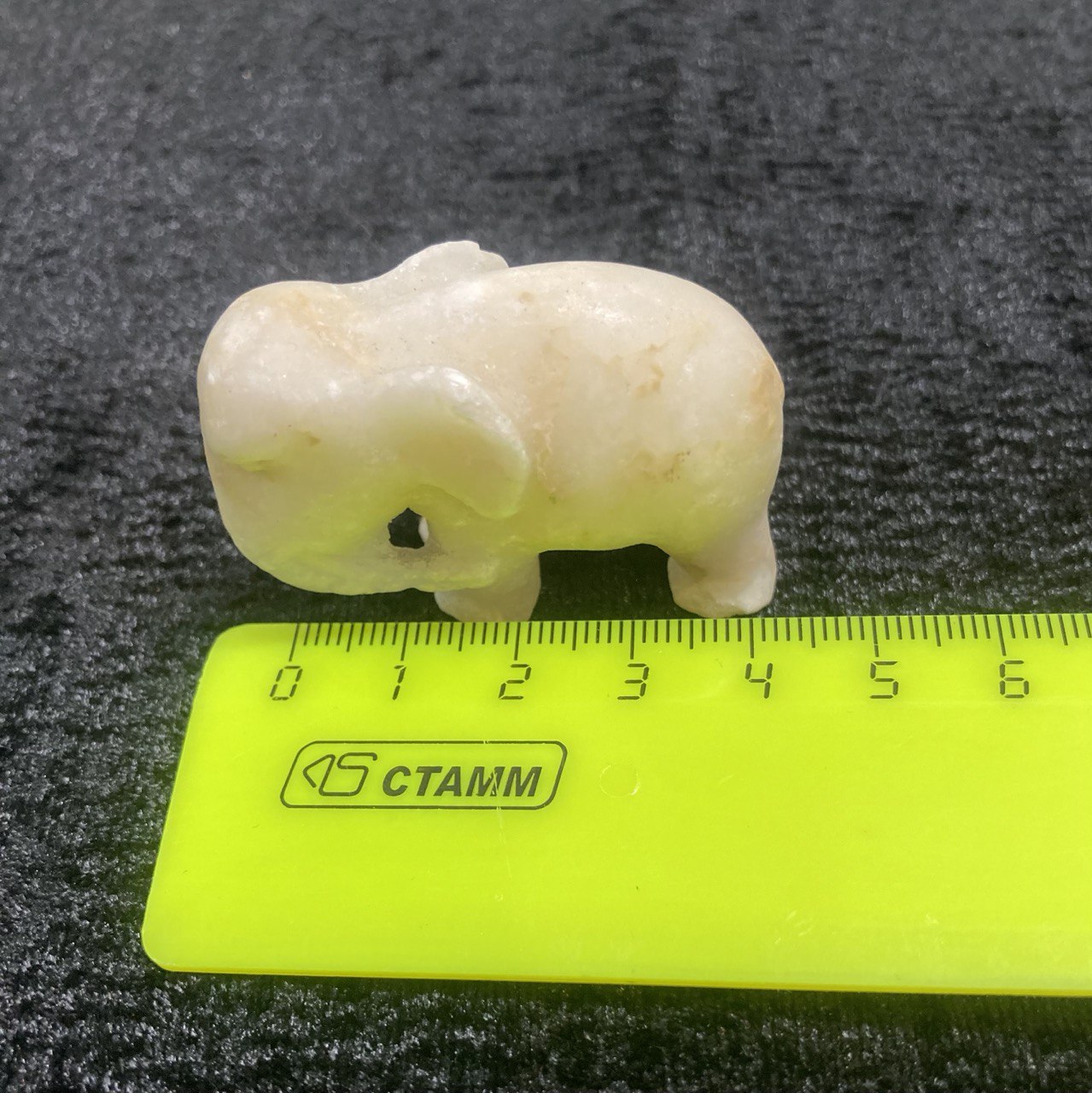 Слоник из мрамора 4,5 см.