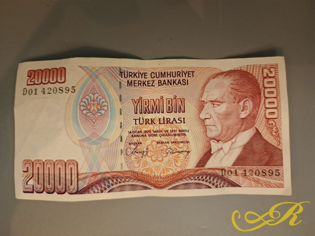  Историческая турецкая банкнота 20 000 лир.( старого оьразца, до 2005 года).Выпущена Центральным банком Турции.