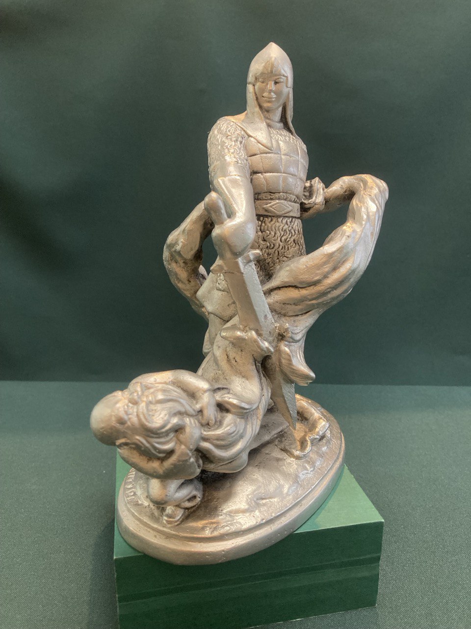 Скульптура " Руслан и Черномор" силумин.