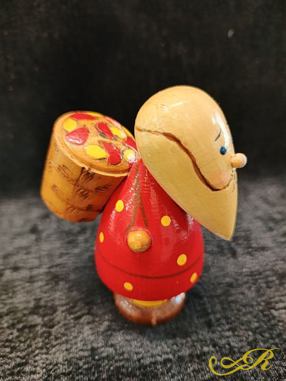 Винтажная деревянная фигурка. СССР. Ручная роспись. В-9,5 см. Ш-4,5 см.