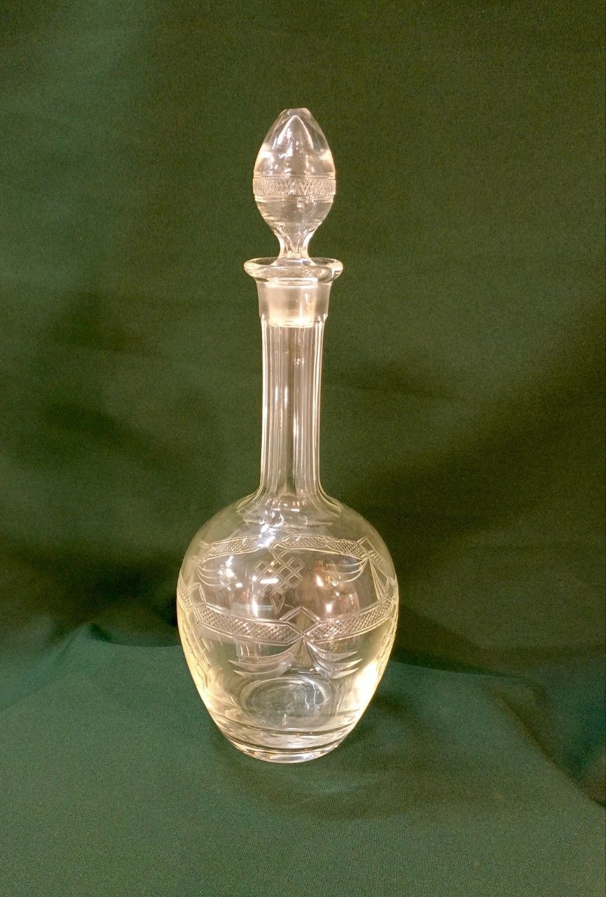 Графин. Конец Х IХ  в. Бахметьевский стекольный завод. 1200 мл, h 33см. Метод выдувания. Стекло, шлифовка, гранение.