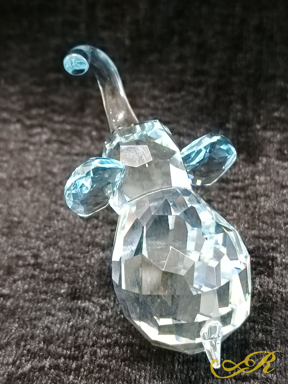  Swarovski Слоник с поднятым хоботом. Оригинальная хрустальная фигурка. Клеймо. В-4,6 см. Ш-7 см. 