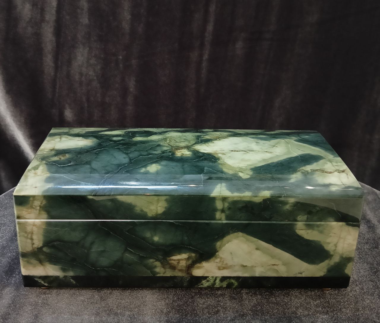 Шкатулка большая яшма (мулдакаевская) 18х9х8см