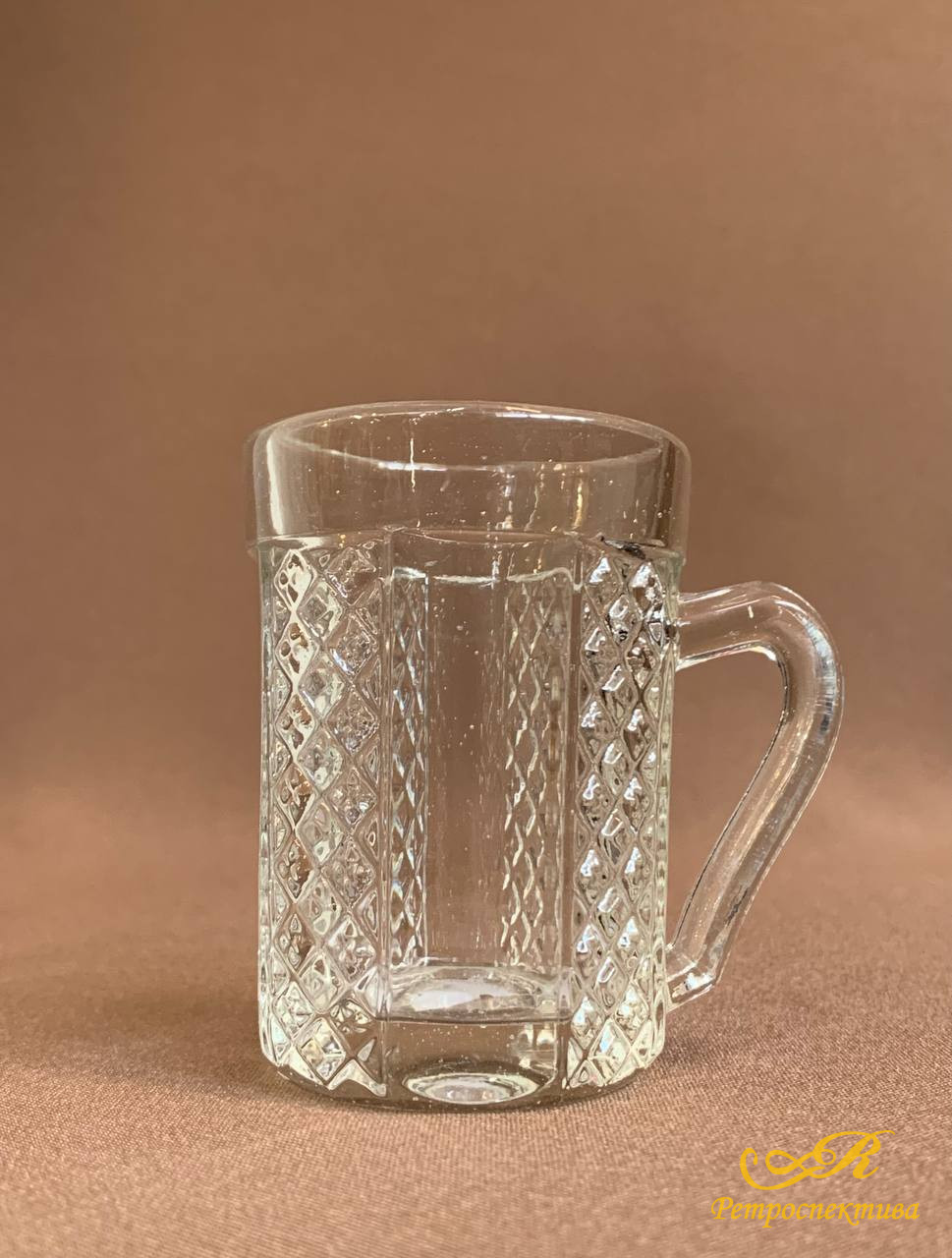 83. Кружка-чарка для крепких напитков. Россия. Конец XIX, начало ХХ века. Хрустальная фабрика Братьев Краевских