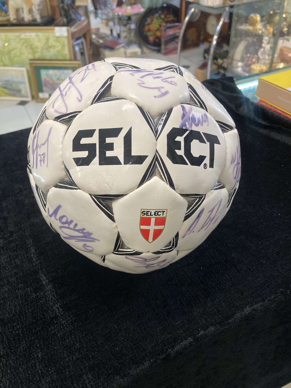 Мяч футбольный  белый, команда Рубин, автографы игроков