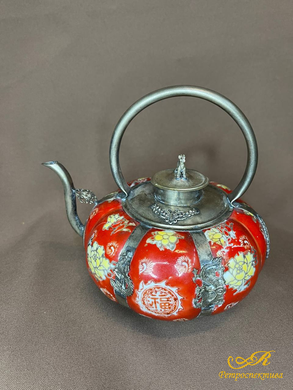 Керамический китайский чайник с иероглифами и рисунками, 20 век