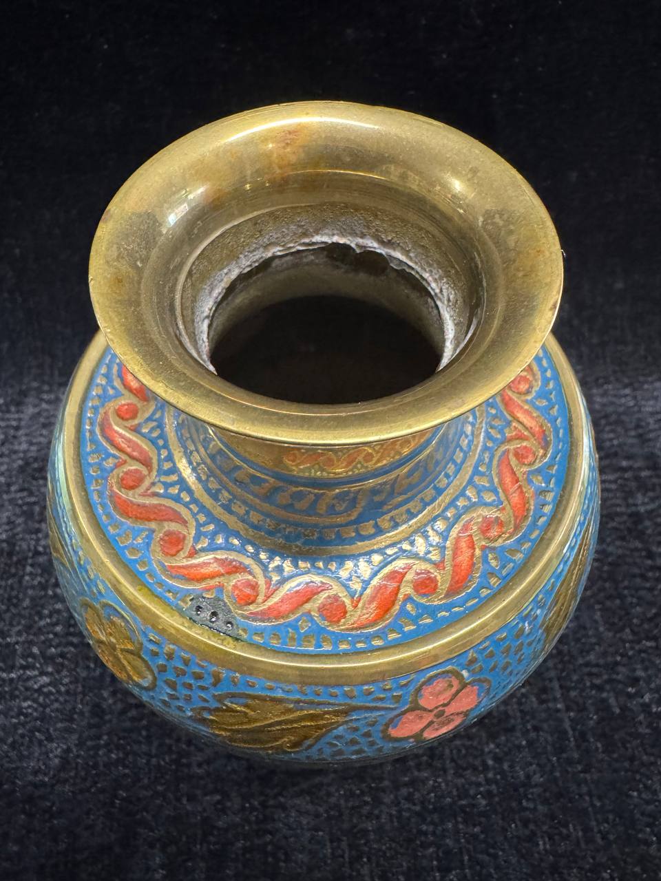 Ваза индийская. Бронза, эмаль. Высота 14 см.