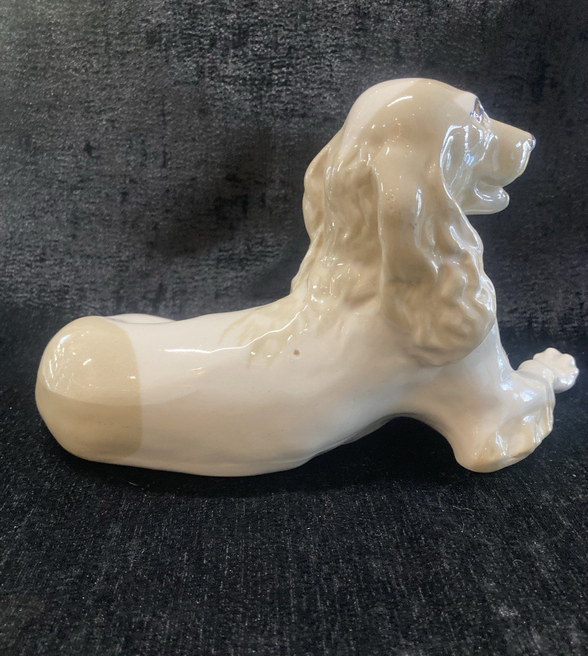 Фарфоровая фигурка "Спаниель". СССР