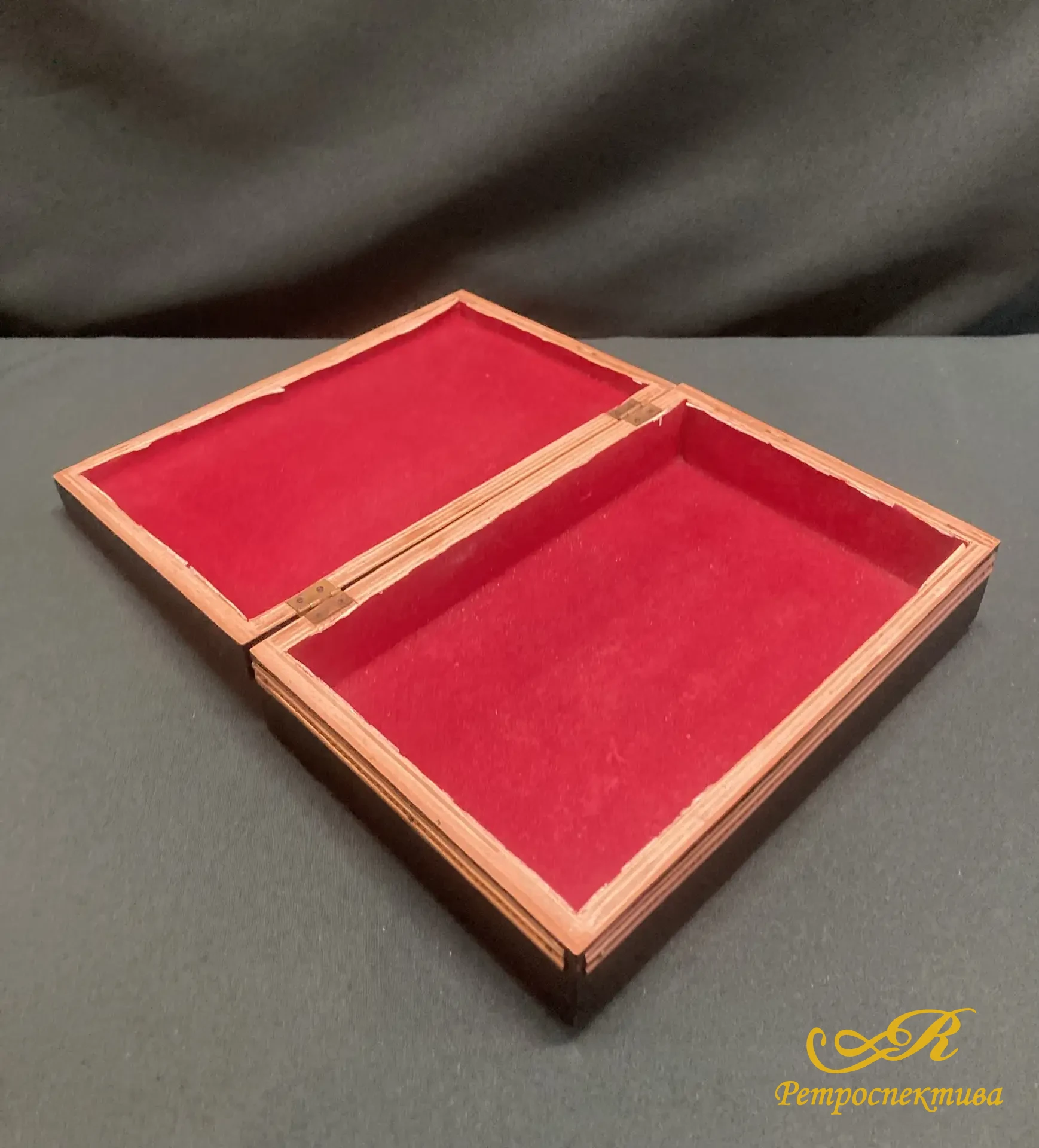  Шкатулка с чеканкой " Конек Горбунок". Дерево. СССР. Винтаж. 