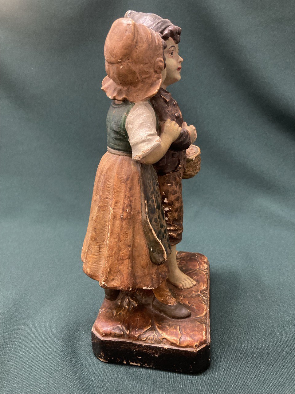 Гипсовая фигура "Дети шепчутся" Германия. 25 см.