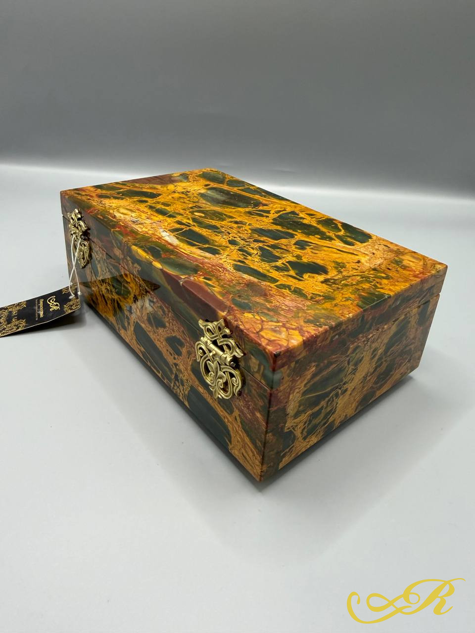  Шкатулка сибайская яшма (Пикассо), крепления бронза. Размер 17,5х10,5х6,5 см.