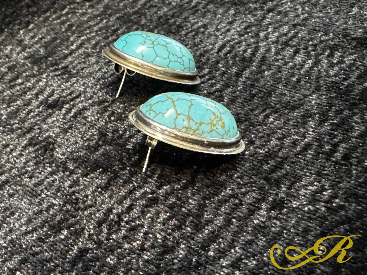  Винтажные серьги гвоздики из серебра 925 пр, камень бирюза. Вес изделия 10,6 гр.